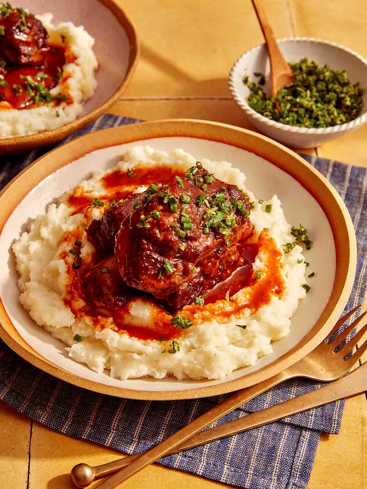 Achieve Restaurant-Worthy Braised Short Ribs at Home